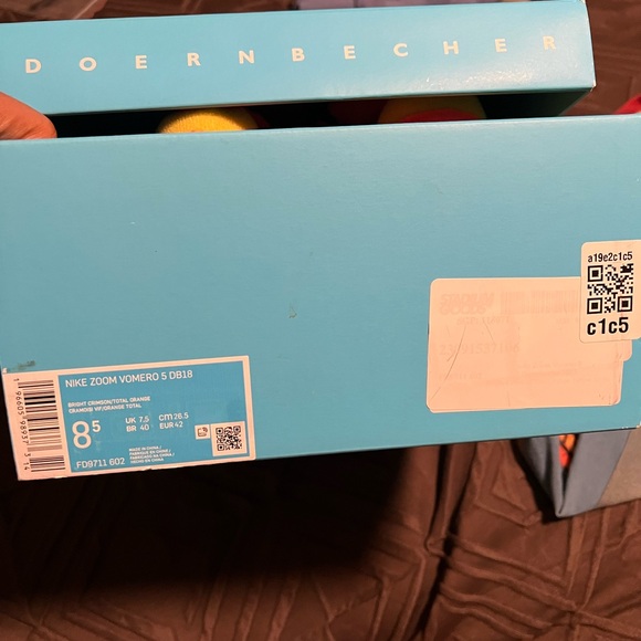 Nike Vomero (Doernbecher) - Picture 2 of 5